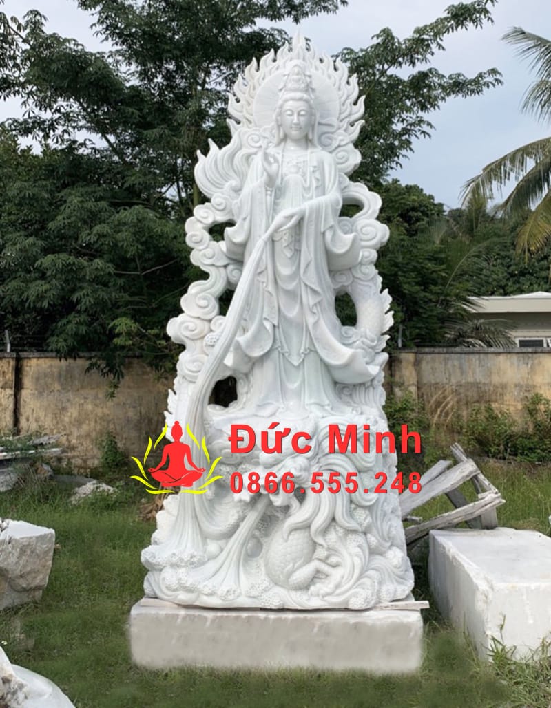 Tượng Mẹ Quan Thế Âm Cưỡi Rồng Đá Trắng Tự Nhiên