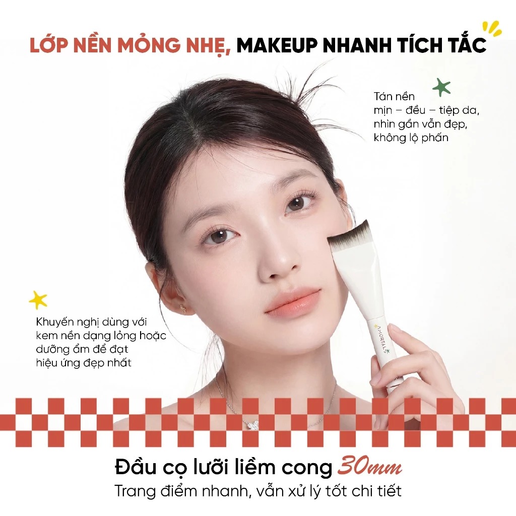 Cọ Tán Nền Hình Lưỡi Liềm AMORTALS Effortless Application Crescent Foundation Brush