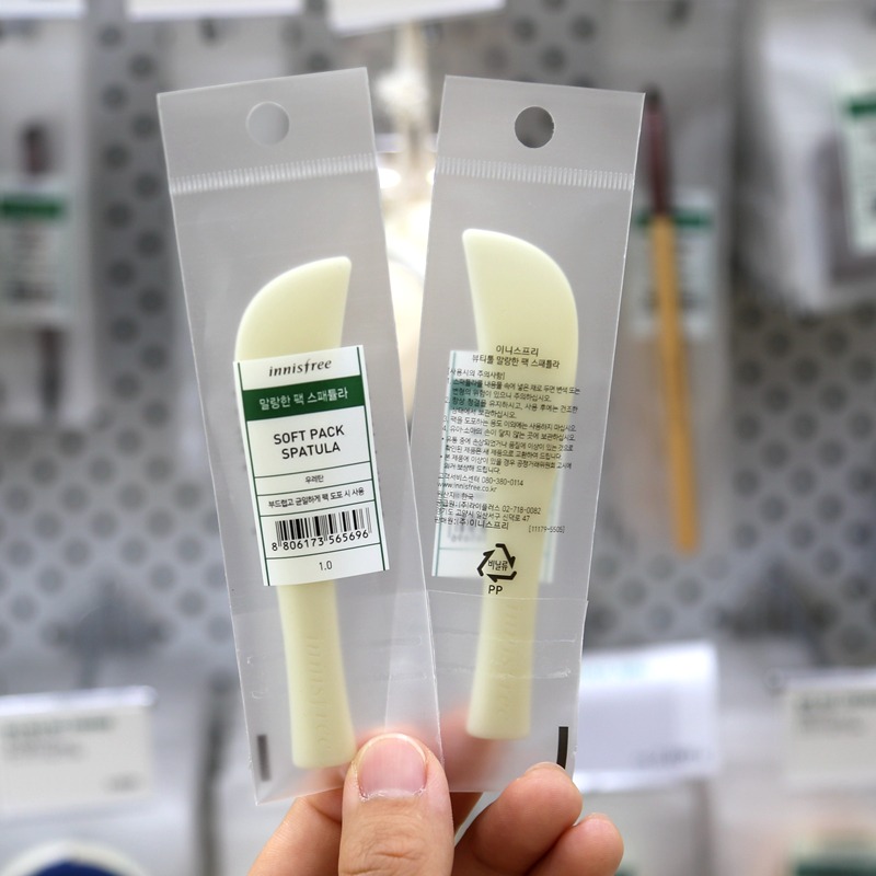 Que Đắp Mặt Nạ Innisfree Soft Pack Spatula