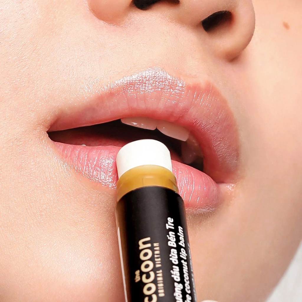 Son Dưỡng Môi Chiết Xuất Dầu Dừa Bến Tre Cocoon Ben Tre Coconut Lip Balm 5g
