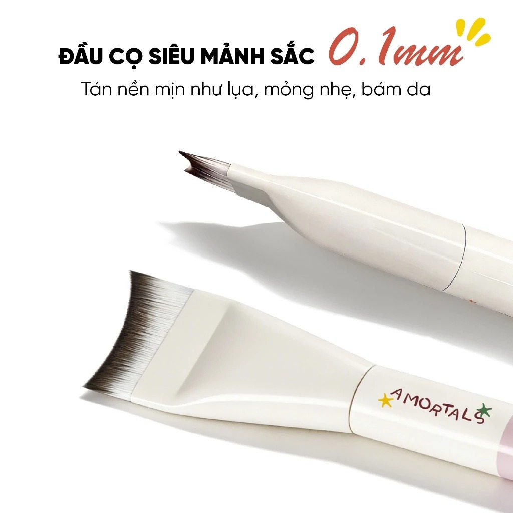 Cọ Tán Nền Hình Lưỡi Liềm AMORTALS Effortless Application Crescent Foundation Brush