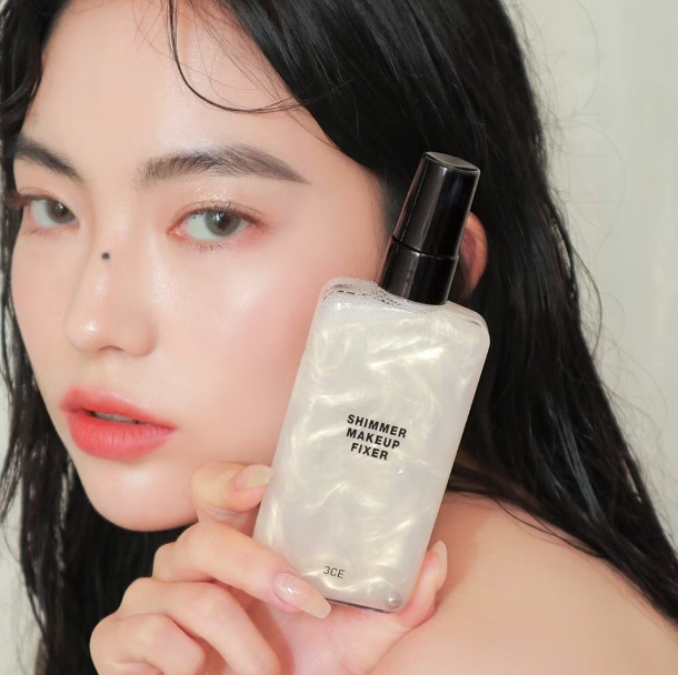 Xịt Khoá Makeup 3CE Có Nhũ Tạo Hiệu Ứng Nền Căng Bóng Shimmer Makeup Fixer 100ml