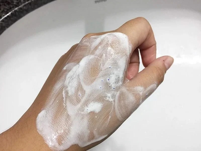 Sữa Rửa Mặt Naruko Trị Mụn Dạng Bùn Chiết Xuất Tràm Trà Tea Tree Purifying Clay Mask & Cleanser In 1 120g
