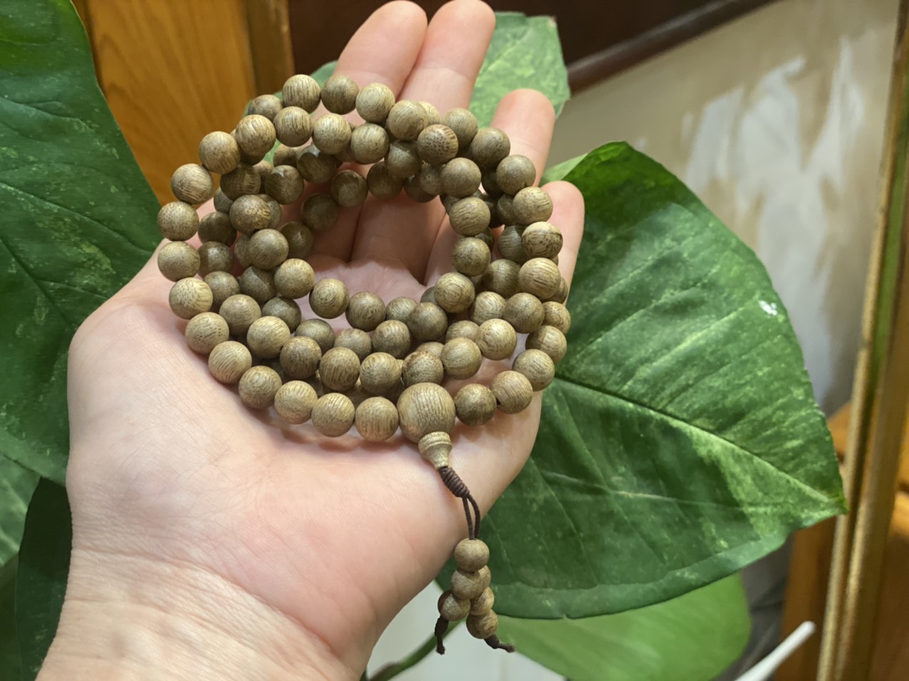 Vòng tay trầm hương, vật phẩm phong thủy