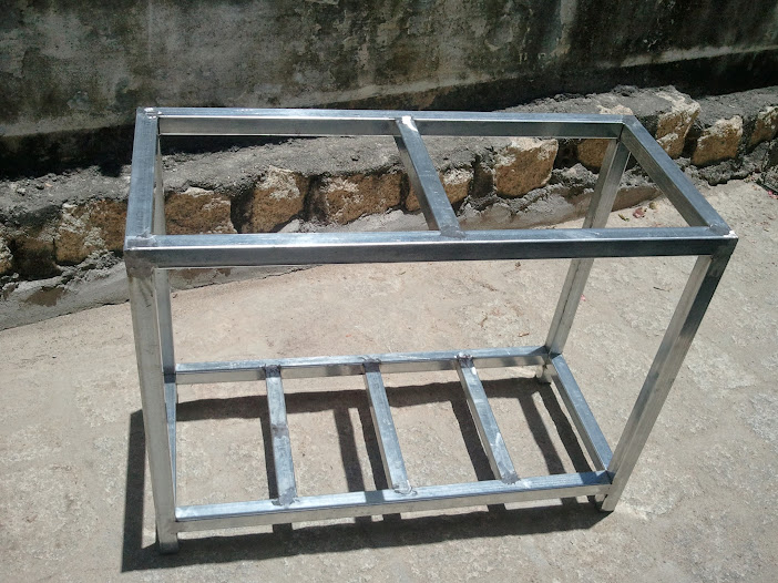 Gia công chân hồ cá, hồ cá inox