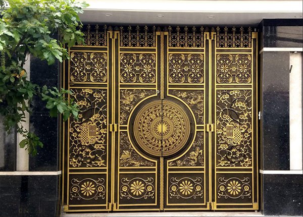 Cách Lựa Chọn Cổng Nhôm Đúc Đạt Chuẩn Hợp Kiến Trúc.