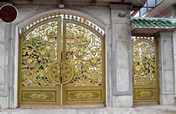 Khám Phá 40 Mẫu Cổng Nhôm Đúc Đẹp Hình Hoa Lá Và Động Vật.