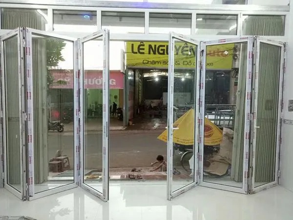 Cửa đi mở xếp trượt nhôm Xingfa