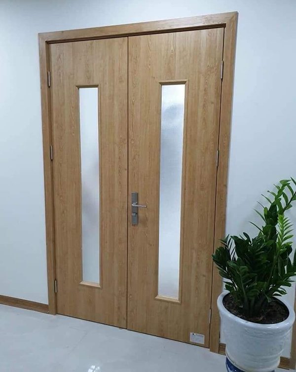 Trọn Bộ 30 Mẫu Cửa Gỗ Nhựa Composite Ô Kính Đẹp Mới Nhất