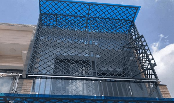 Tổng Hợp 35 Mẫu Khung Sắt Bảo Vệ, Chuồng Cọp Ban Công Đẹp.