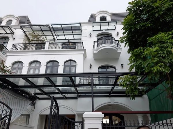 Tại sao nên chọn mái kính cường lực cho ngôi nhà?