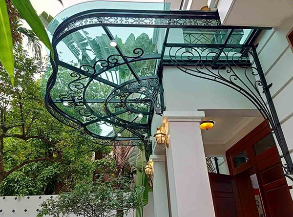 Những ưu điểm khi sử dụng mái kính sắt nghệ thuật