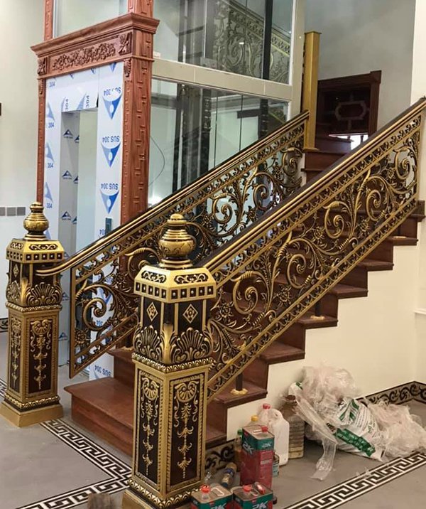 Bật mí lựa chọn cầu thang nhôm đúc thu hút tiền tài.