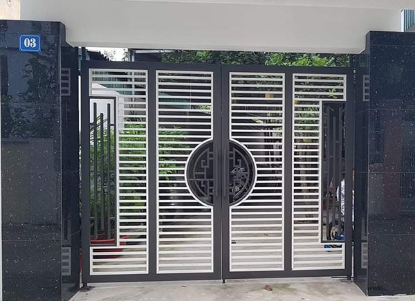 Lựa chọn cửa sắt, cửa gỗ, cửa kính hay cửa nhôm kính?