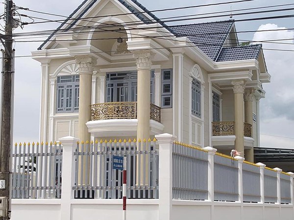 Hàng rào sắt trong xây dựng kiến trúc