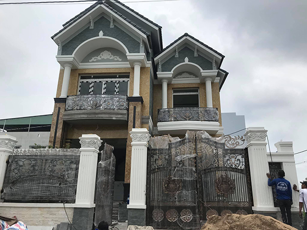 Tại sao nên chọn hàng rào sắt nghệ thuật trang bị cho ngôi nhà?