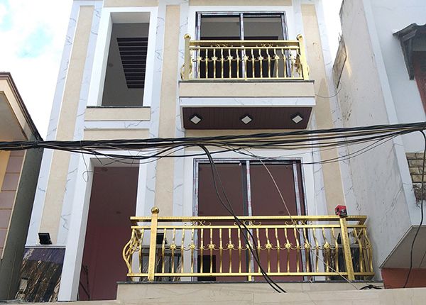 Khám Phá 30 Mẫu Lan Can Inox Mạ Màu Đẹp Tuyệt Sắc Giai Nhân