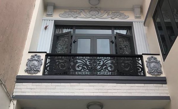 Khám Phá 30 Mẫu Lan Can Ban Công Sắt CNC Mỹ Thuật Đẹp Lạ Khó Tin