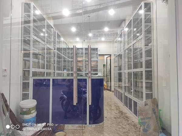 Xem 30 Mẫu Tủ Thuốc Tây Nhôm Kính Đẹp Đạt Chuẩn GPP Mới Nhất