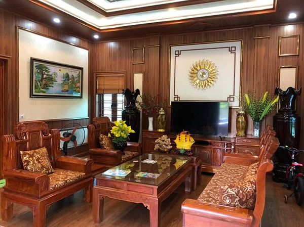 Tổng hợp 40 Mẫu Nhựa Ốp Trần, Ốp Tường Phòng Khách Đẹp.