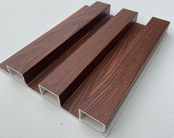 Tấm Ốp Lam Sóng Vật Liệu Không Thể Thiếu Trong Trang Trí Nội Thất