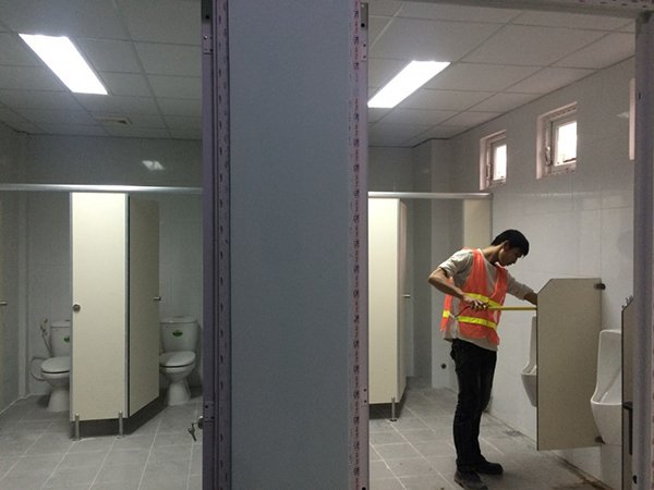 Quy trình thi công vách ngăn vệ sinh