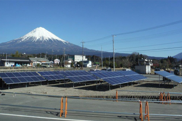 NAM KỸ SƯ THIẾT KẾ LẮP ĐẶT PIN NĂNG LƯỢNG MẶT TRỜI