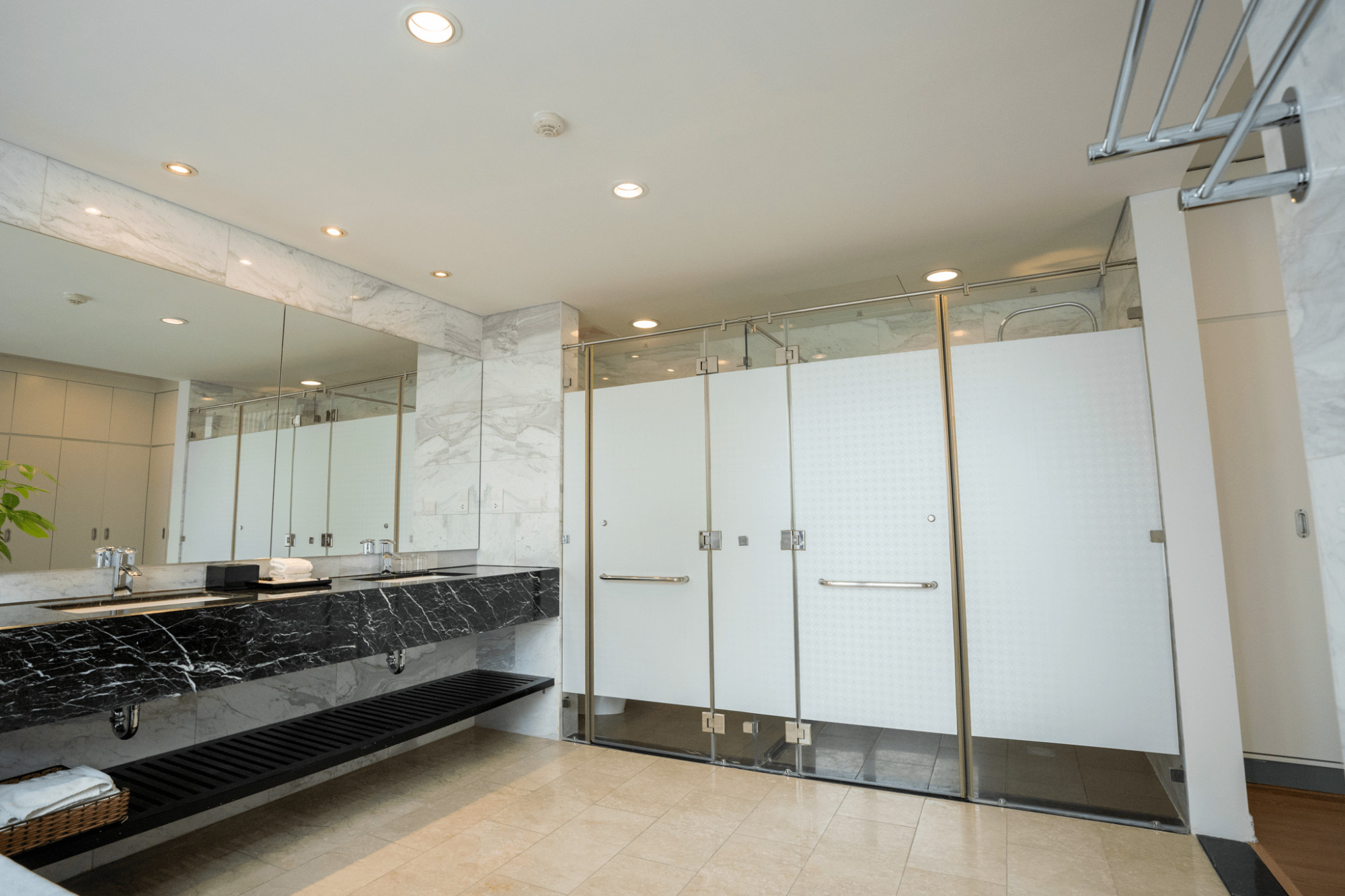 Căn hộ Royal Suite