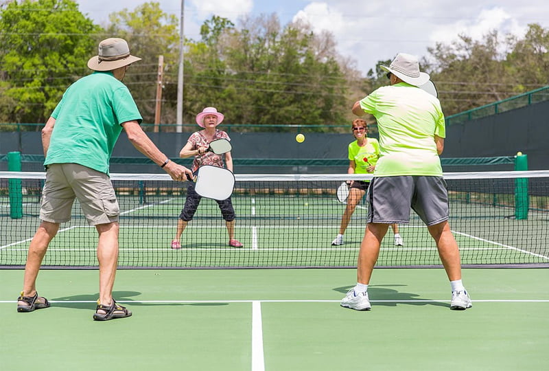 Hướng dẫn chi tiết các bước thực hiện kỹ thuật Dink bổng Pickleball