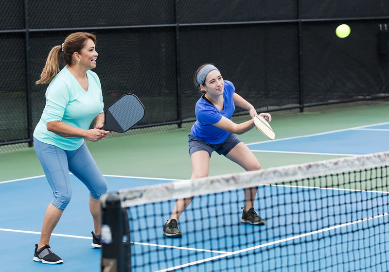 Hướng dẫn chi tiết các bước thực hiện kỹ thuật Dink bổng Pickleball