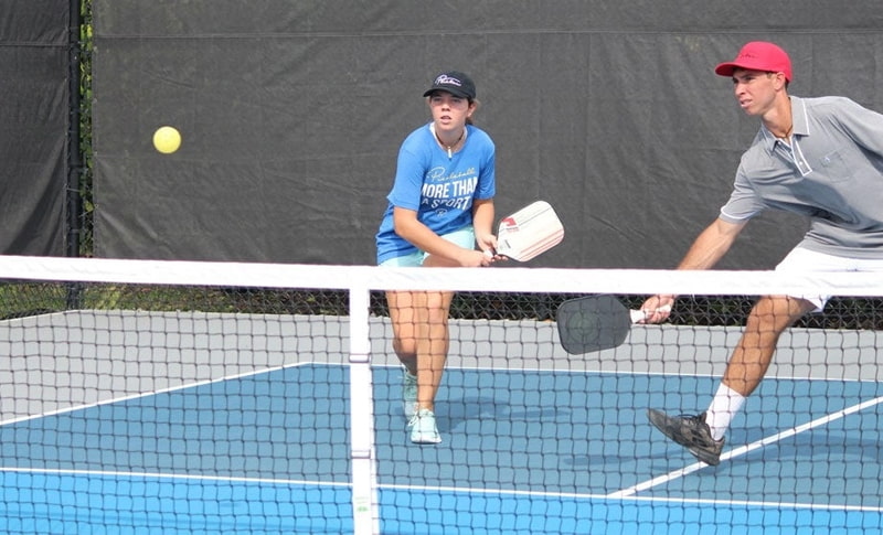 Hướng dẫn chi tiết các bước thực hiện kỹ thuật Dink bổng Pickleball