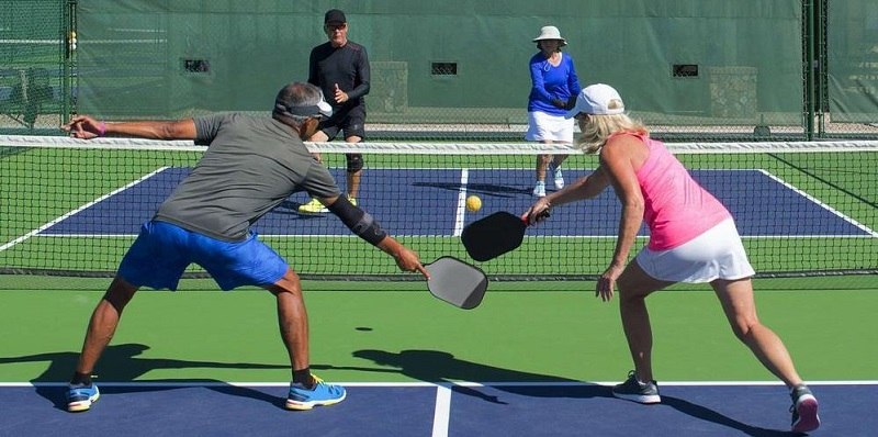 Tổng hợp các cách phòng thủ khi chơi Pickleball hiệu quả