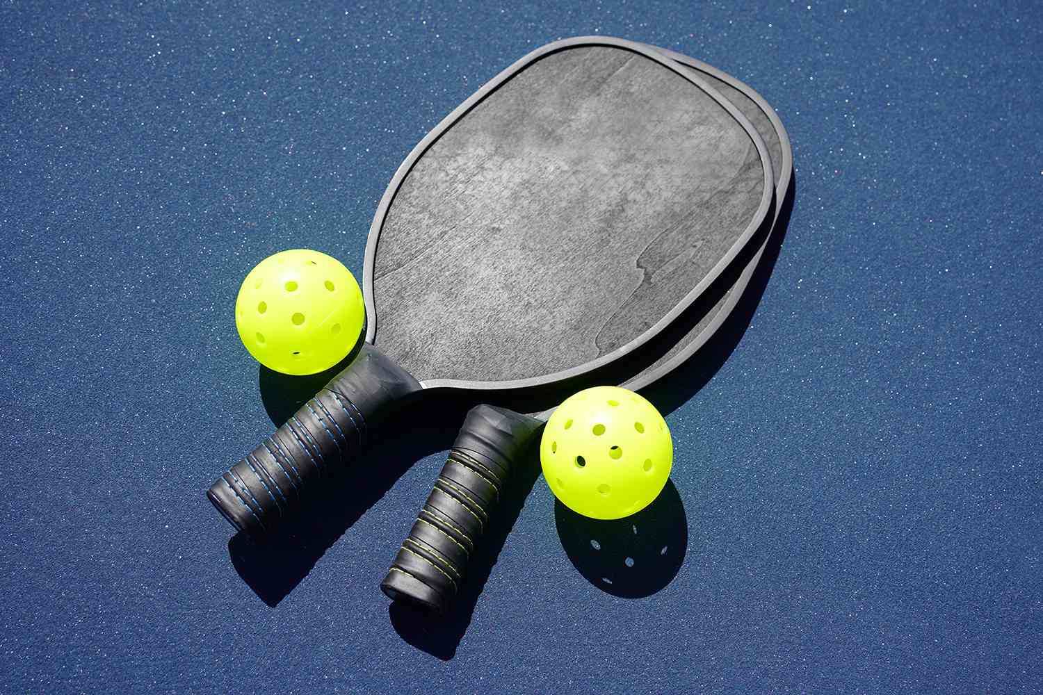 vợt pickleball chế được làm từ vật liệu tái chế