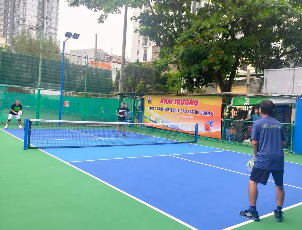 Giá Thuê Sân Pickleball tiêu chuẩn Trong Nhà Ở Hà Nội, sân pickleball trong nhà tại Hà Nội
