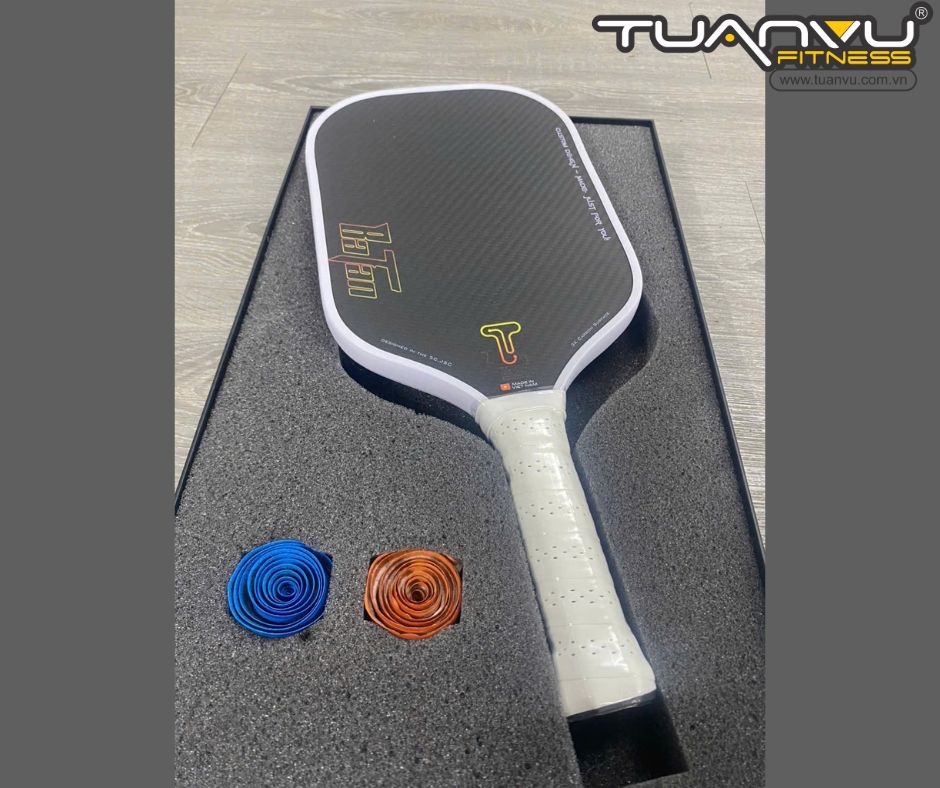 Vợt Pickleball Carbon 3K biếu sếp