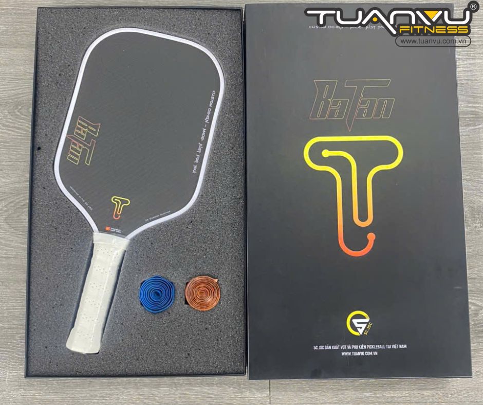 Vợt Pickleball Carbon 3K biếu sếp