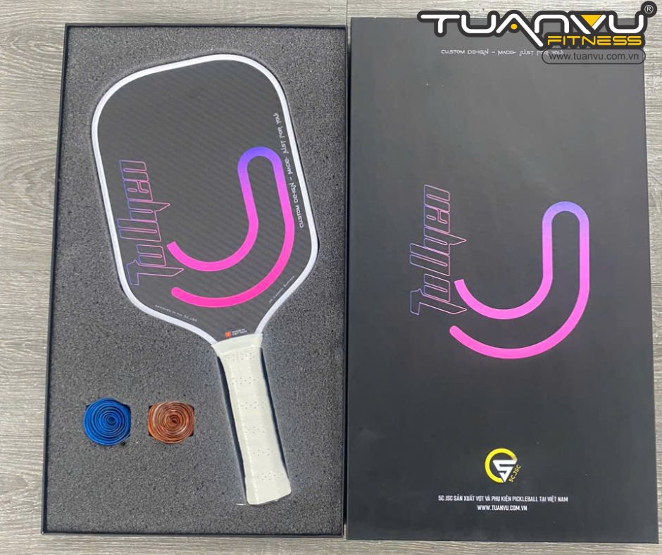 Vợt Pickleball Carbon 3K biếu sếp