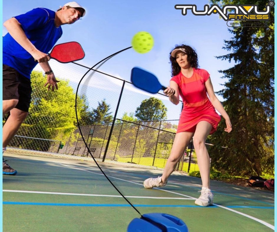 Dụng cụ tự tập luyện phản xạ bóng Pickleball