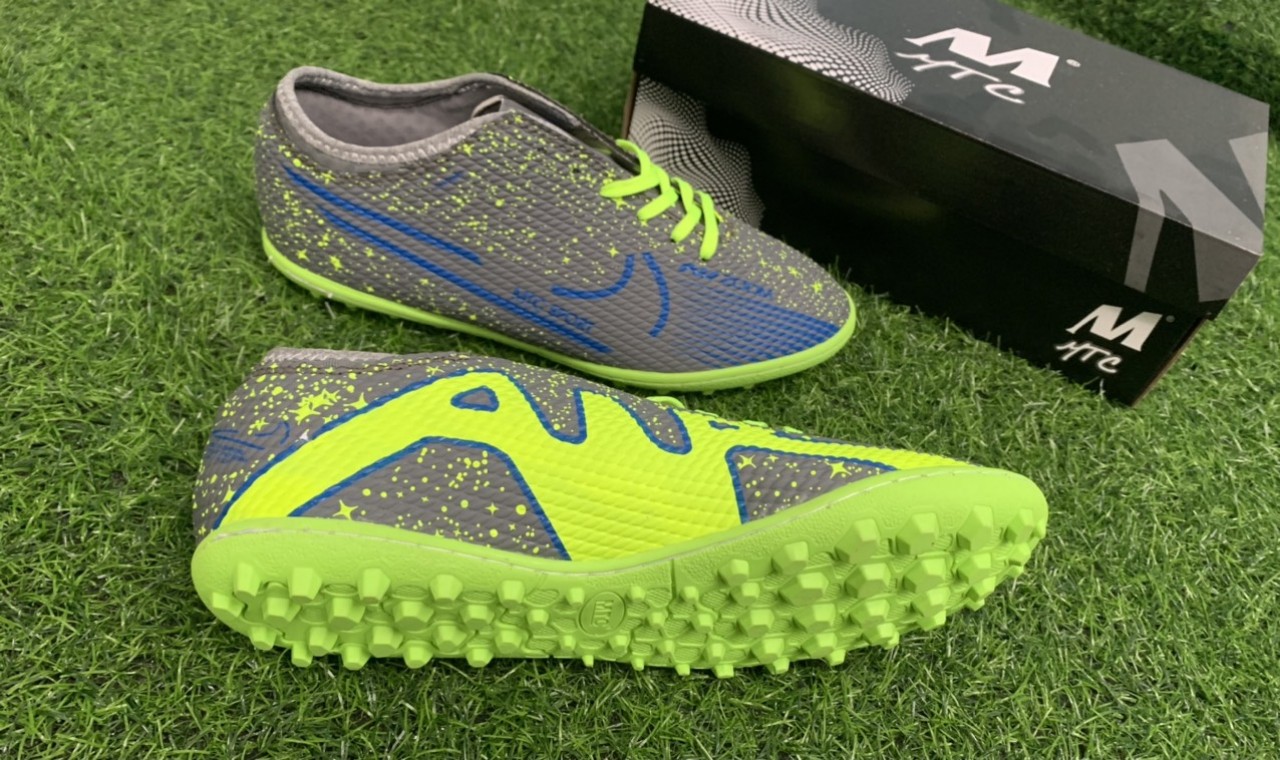 Giày đá bóng MTC