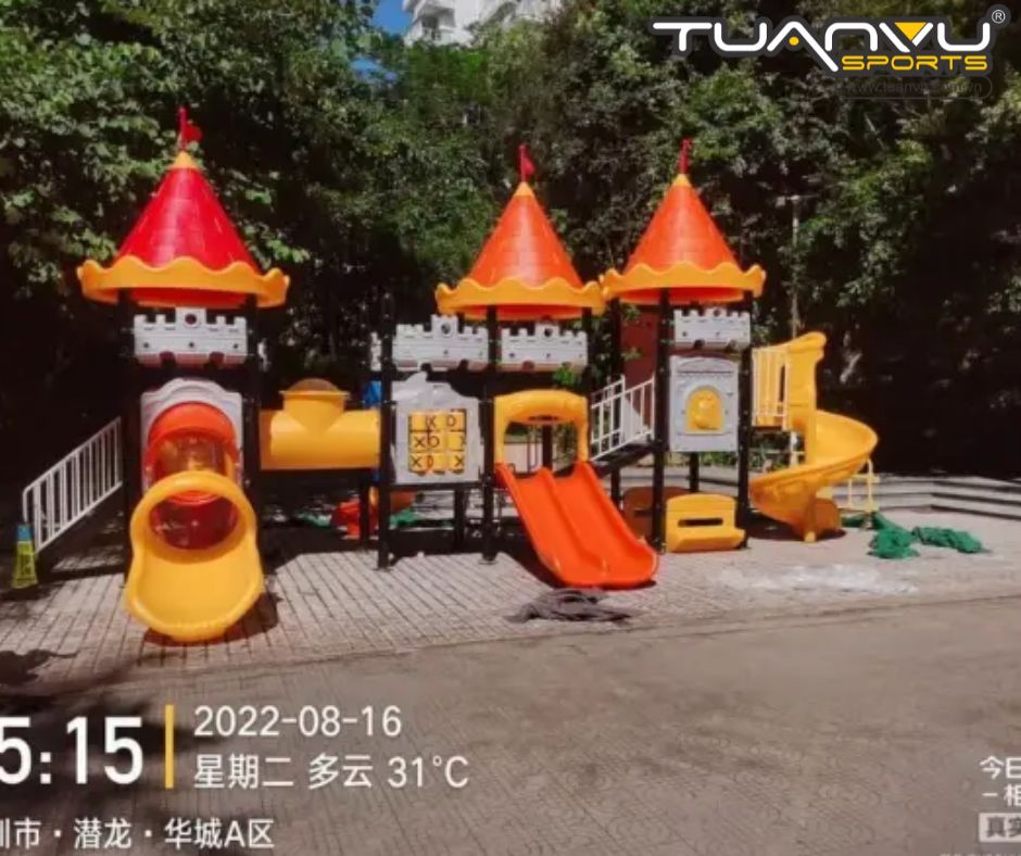 Lâu đài cổ tích ngoài trời 2 tầng