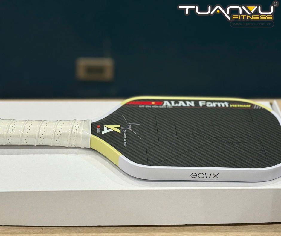 Vợt Pickleball CEO Tập đoàn King ALAN