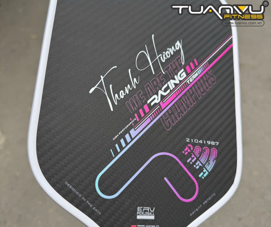 Vợt Pickleball EAVX dấu ấn tên riêng