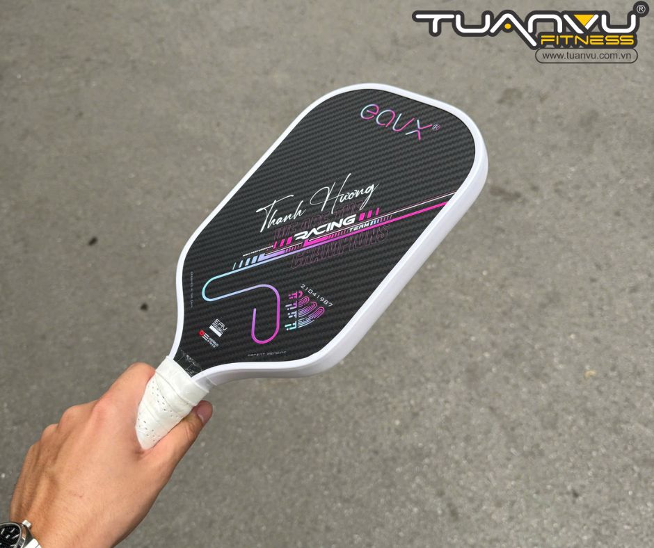 Vợt Pickleball EAVX dấu ấn tên riêng