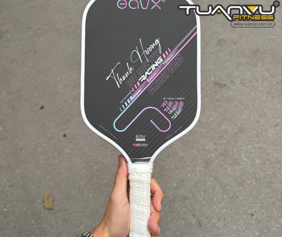 Vợt Pickleball EAVX dấu ấn tên riêng