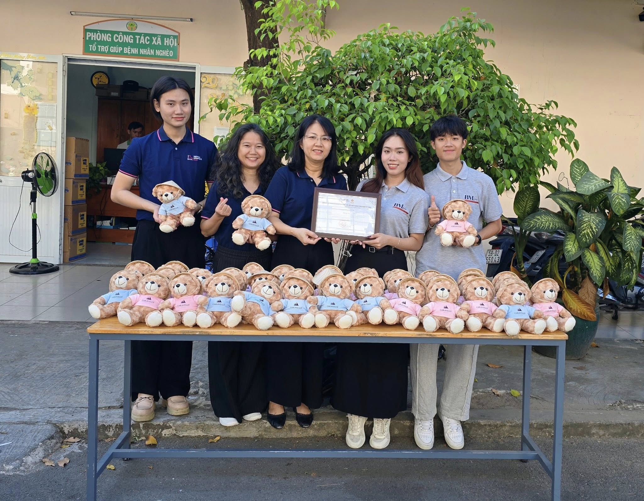 “Vòng Tay Ấm” – BMWine partners with the “Vòng Tay Ấm” program by Social Enterprise Vietnam Children’s Fund, spreading love to children at Children’s Hospital No. 2