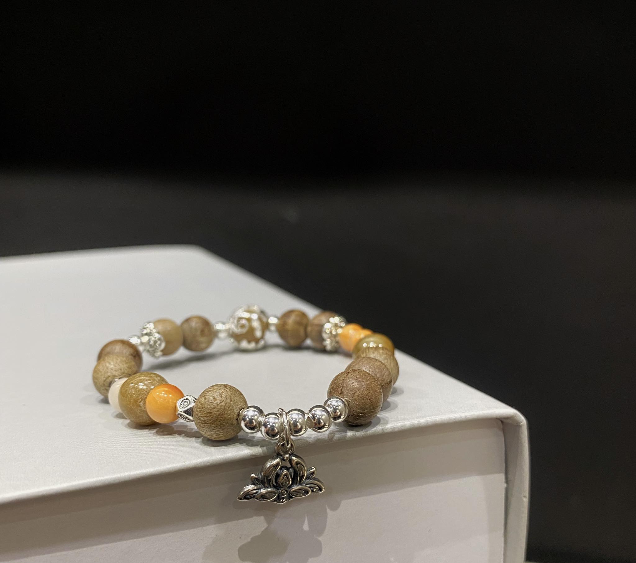 VÒNG TRẦM MIX CHARM: MỆNH KIM