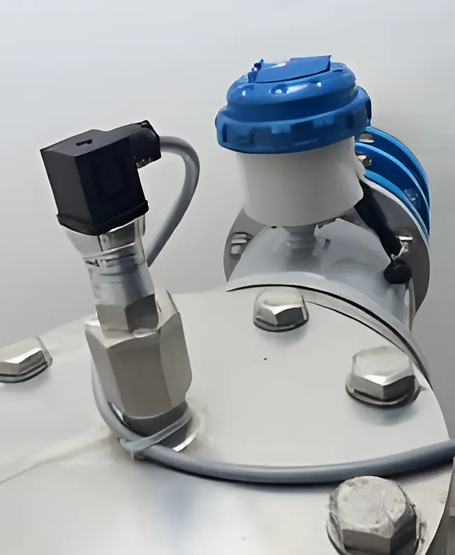 Kết hợp cảm biến áp OPTIBAR P 1010 C – Cảm biến áp lắp ngoài (không phải P&T tích hợp), dữ liệu về logger KGA 42 – KROHNE WATERFLUX 3070