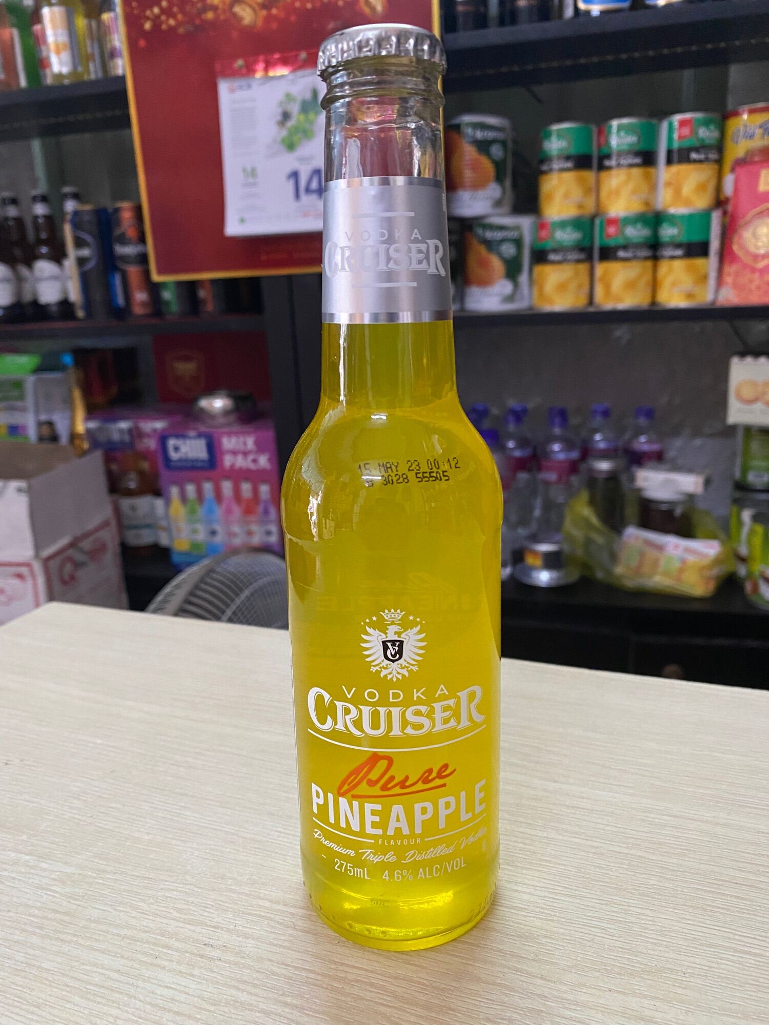 1 Thùng Vodka Cruiser 4,5% 275ml x 24 chai