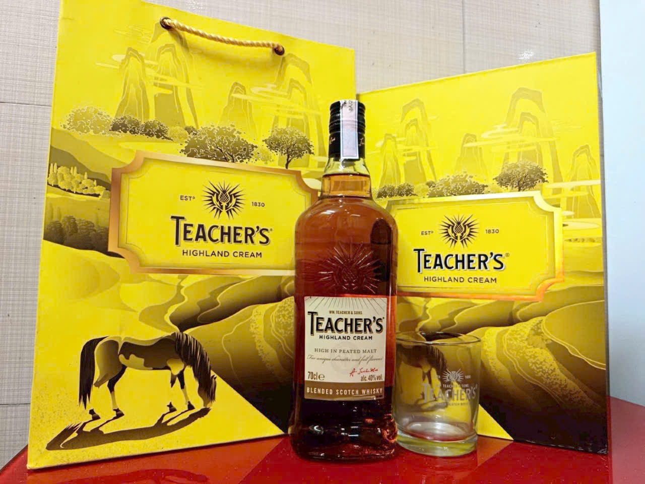 Set Quà Rượu Teacher's Highland Cream 700ml 40% - Kèm Túi Xách + Hộp Quà + Ly Đá Cao Cấp - Blended Scotch Whisky - Shop Thiện