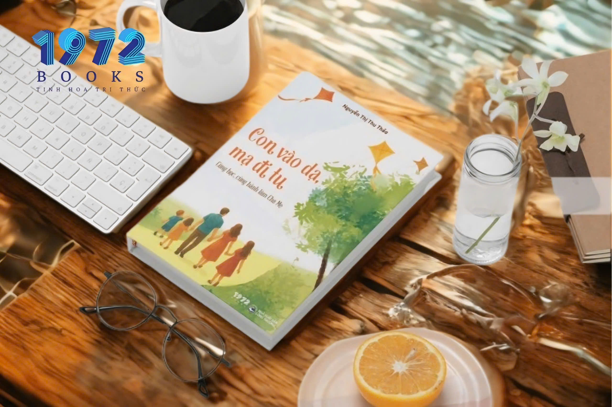 Con vào dạ, mạ đi tu – Hành trình song tu của cha mẹ và con cái